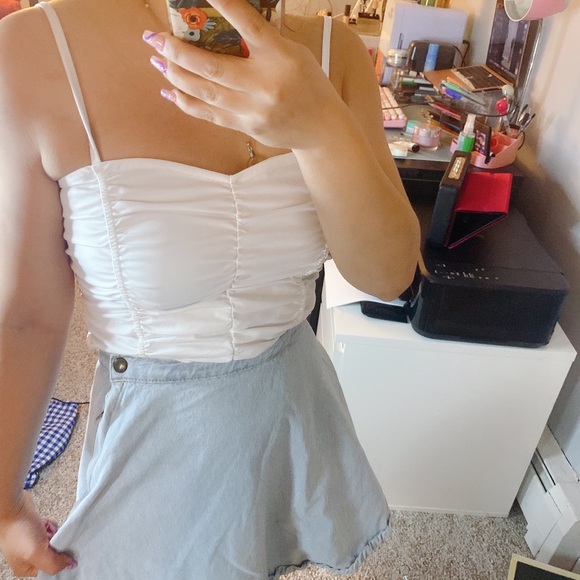 H & M cropped white draped top - Picture 2 of 5